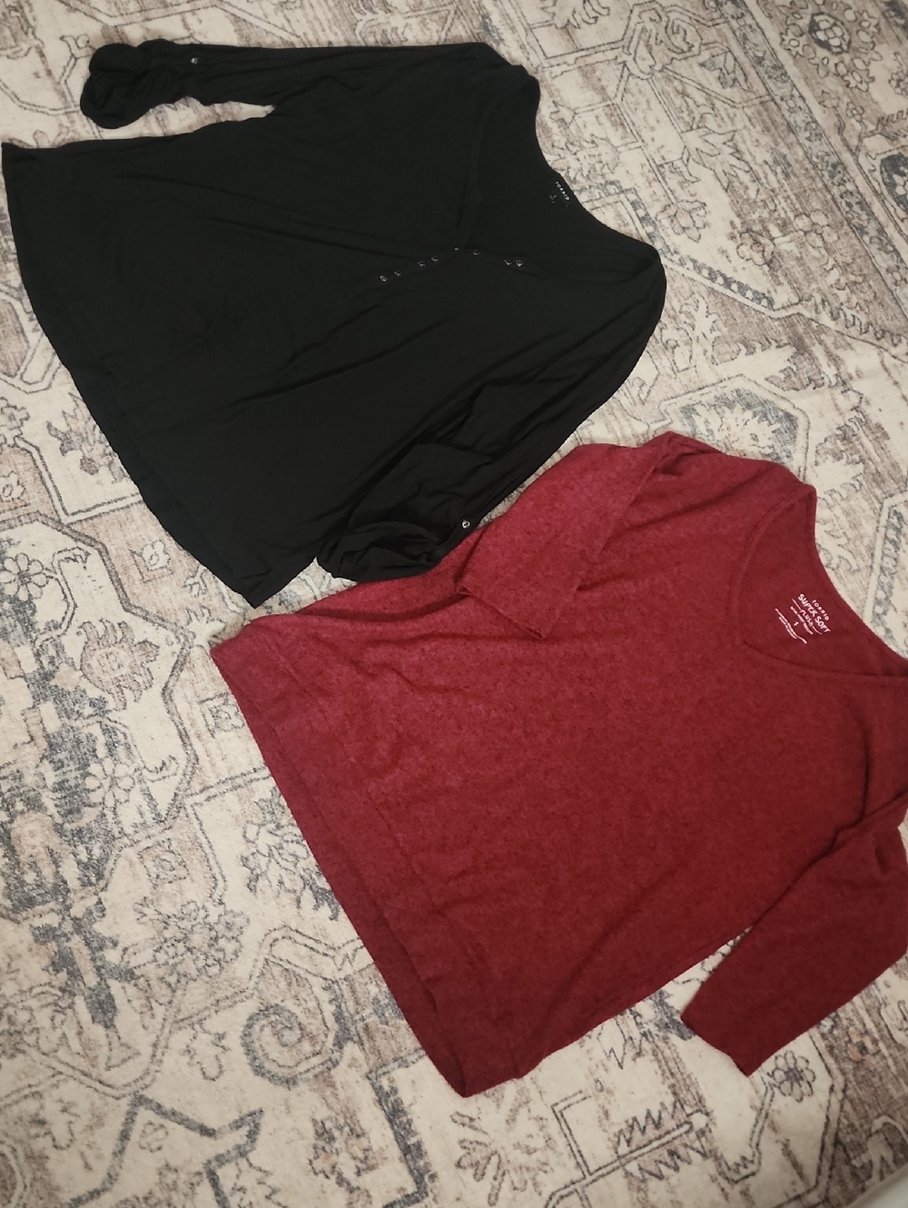 Torrid Size 1(14-16) Womens 2tops Black Button-Top & Maroon V-Neck Sweater